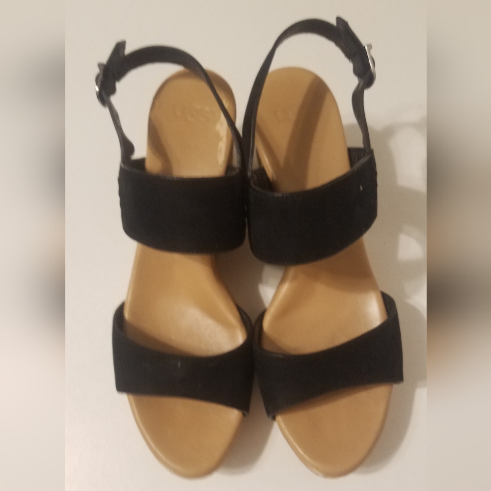 UGG Sling Back Wedges Size 8